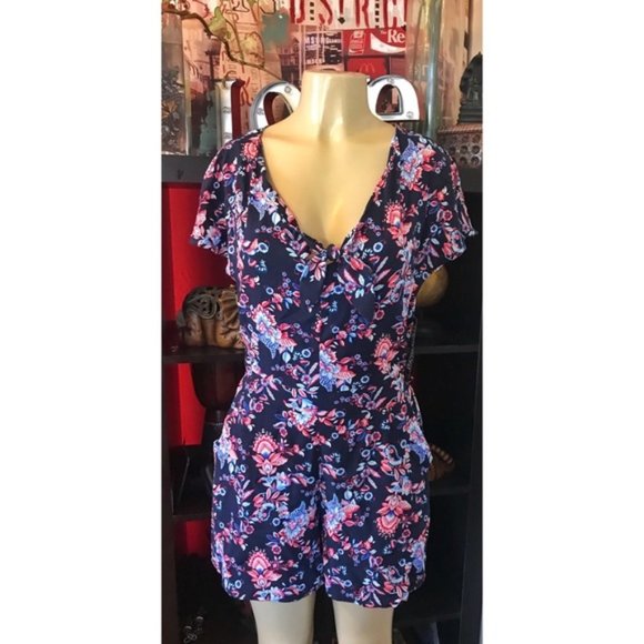 NewYork &C Cute floral red, blue and white romper - Picture 2 of 8